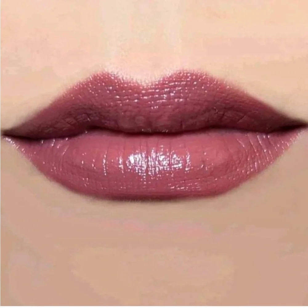 Estee Lauder 440 Irresistible Lipstick Pure Color Envy Sculpting Neutral Tan